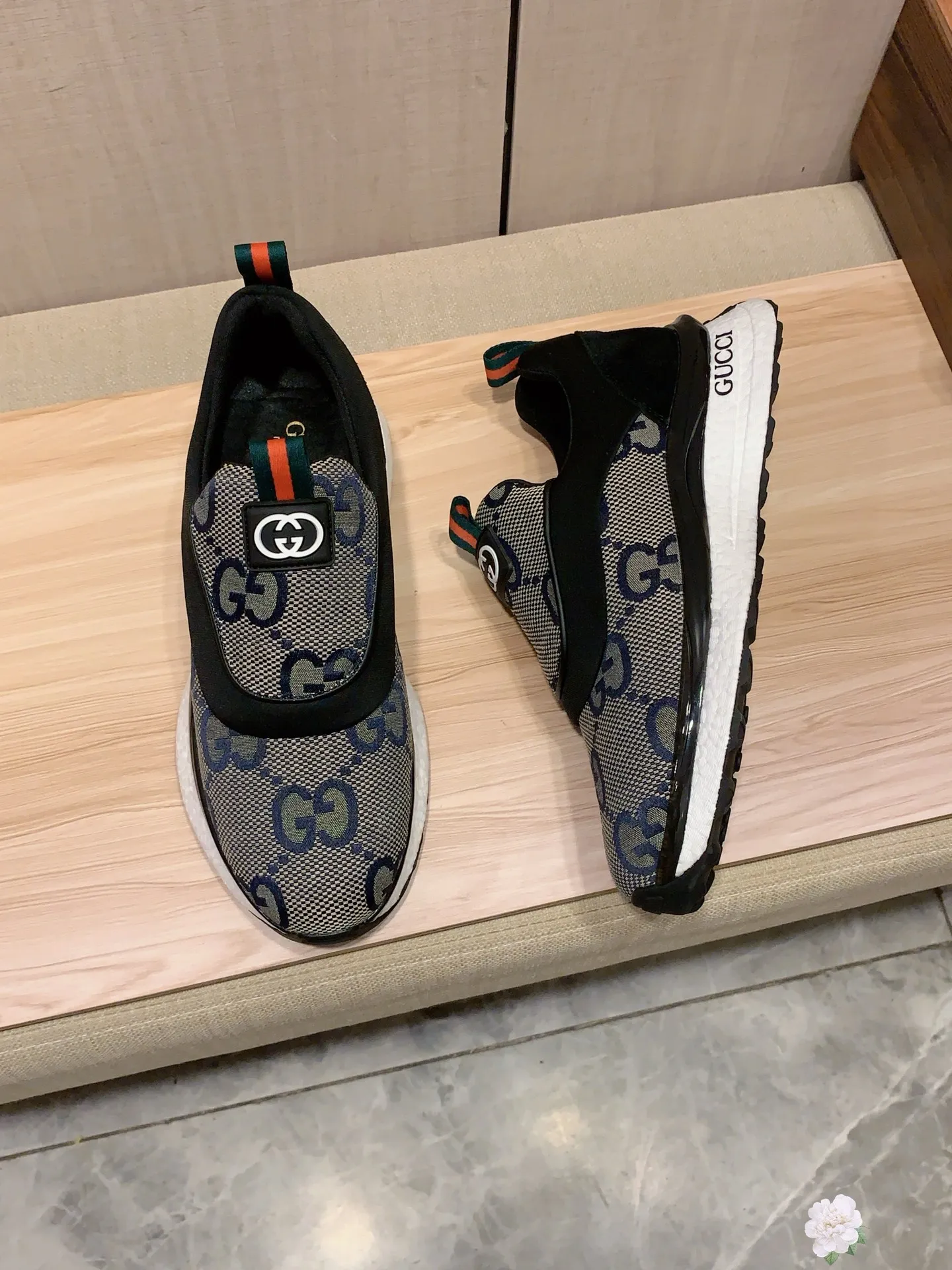 Men's men's shoes💰460💰💰🎩🎩[Lightning][Lightning] "Gucci*" The latest • popular casual shoes, top brand [seduce] luxury ~ purchasing agency, top ~ quality. [Strong] The upper is made of imported breathable cowhide with woven material ➕ breathable sheepskin feet (•) and fine workmanship. The original stylish and stylish soft rubber wear-resistant and non-slip outsole is light and comfortable on the feet. The real thing looks better when photographed. 004: Size: 38-44, 3️⃣ colors selected